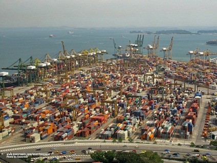 新加坡港3月箱量创8个月来新高 - 航运资讯网 